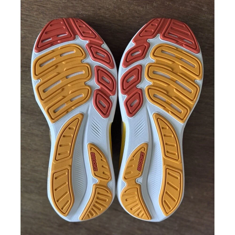 Men’s Size 9 Brooks Revel 9 White Orange Black 110499 1D 141 NIB